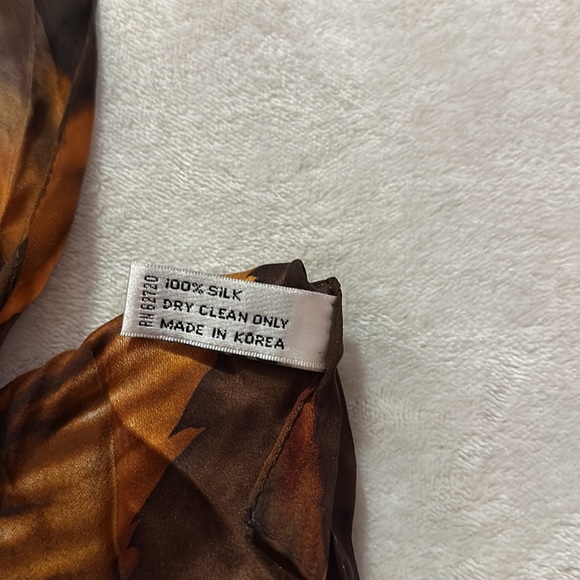 Vintage Oscar De La Renta Scarf - Picture 4 of 6